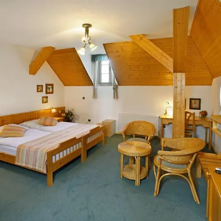 Sant Georg Garni Vendégház 4*