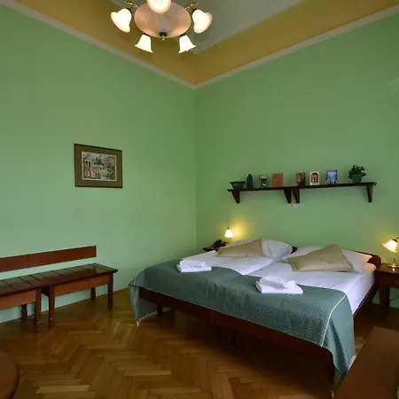 Sant Georg Garni Vendégház 4*