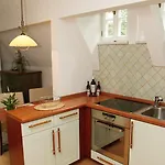 Guest house Sant Georg Garni 3*