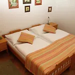 Sant Georg Garni Guest house