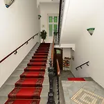 Guest house Sant Georg Garni 3*