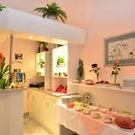 Guest house Sant Georg Garni 3*