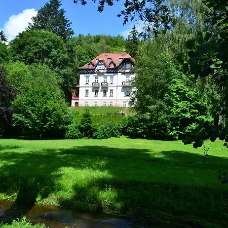 Sant Georg Garni Gasthof 4*