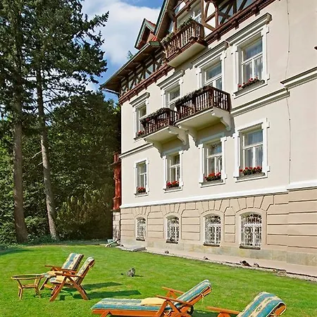 Sant Georg Garni Penzion 4*