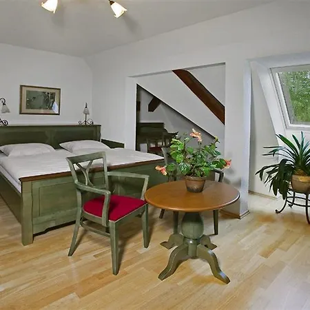 Sant Georg Garni Vendégház 4*