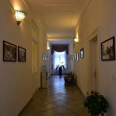 Sant Georg Garni