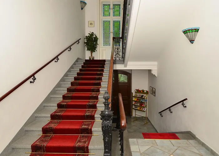 Guest house Sant Georg Garni 4*